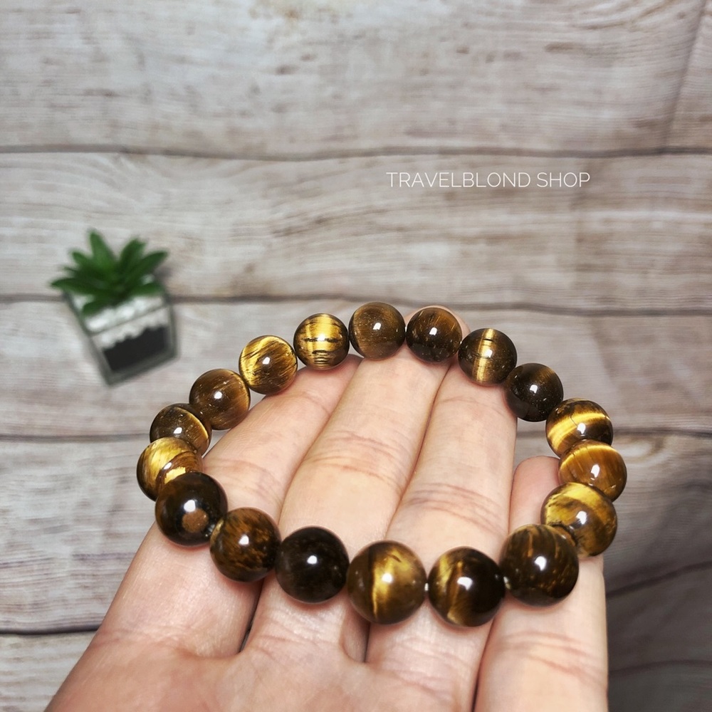 Tiger Eye gemstone bracelet